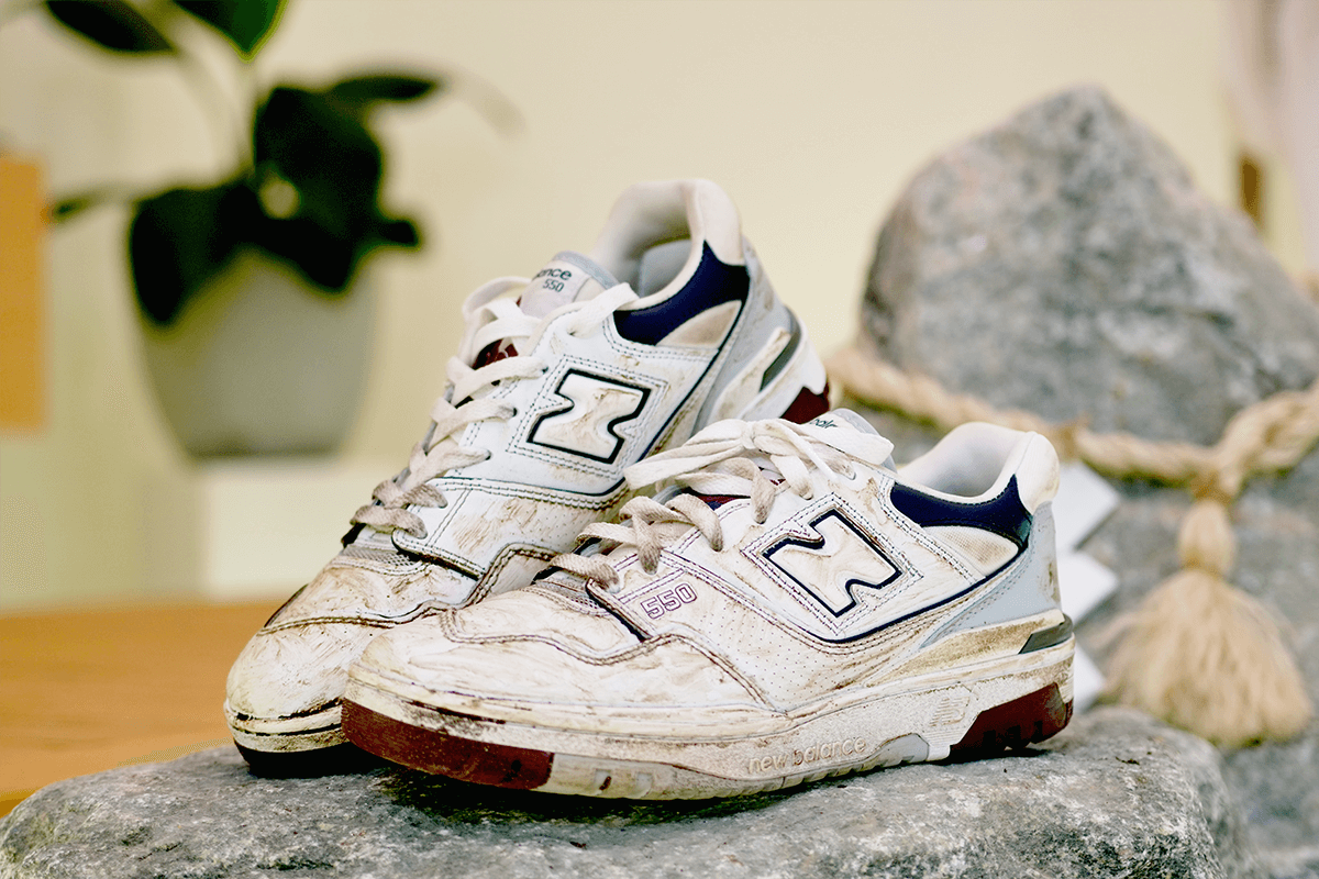 How Do You Clean White Sneakers At Home | New Balance 550